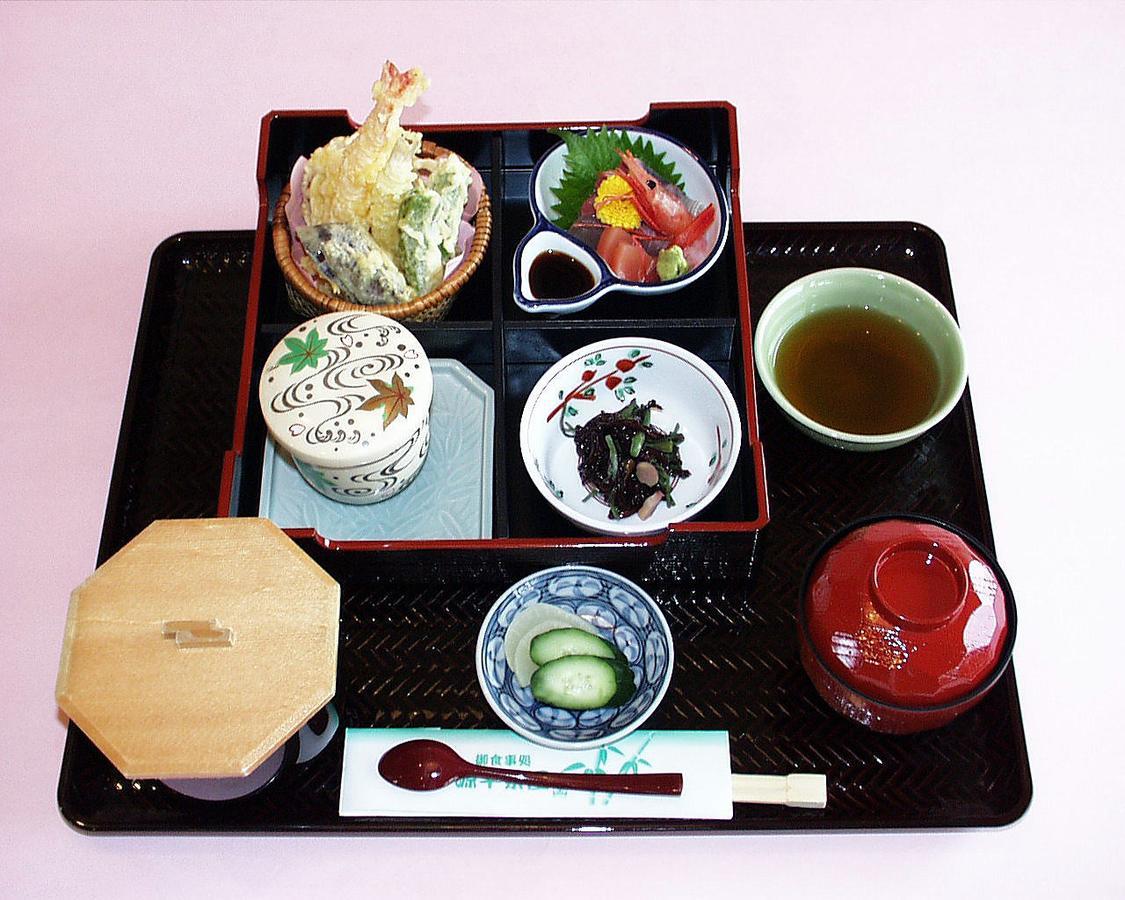 Tsubata Kurikarajyuku酒店 外观 照片